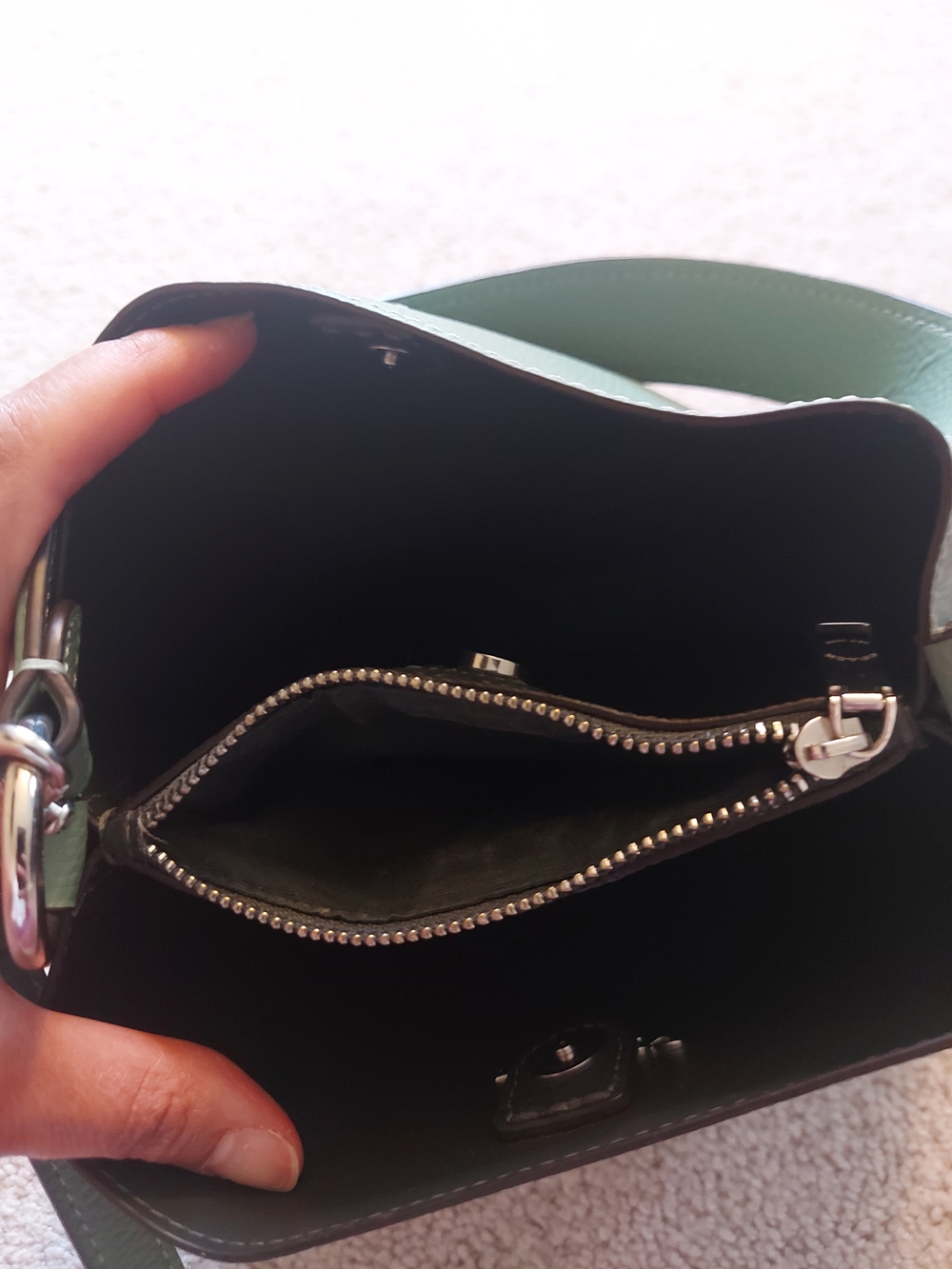 Coach Green Pebbled Leather Crossbody Bag with Gold Logo - Picture 4 of 6